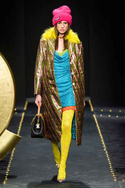 Look 29